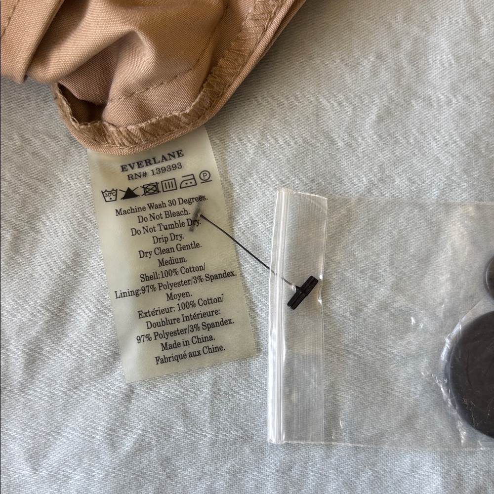 Everlane Double-Breasted rain jacket - Picture 6 of 6